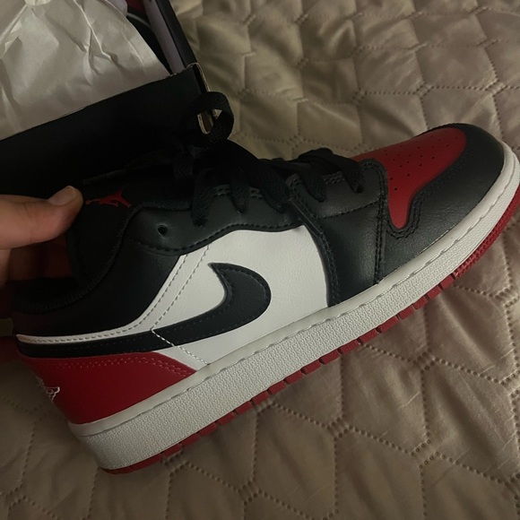 Air Jordan 1 Bred - Picture 1 of 4